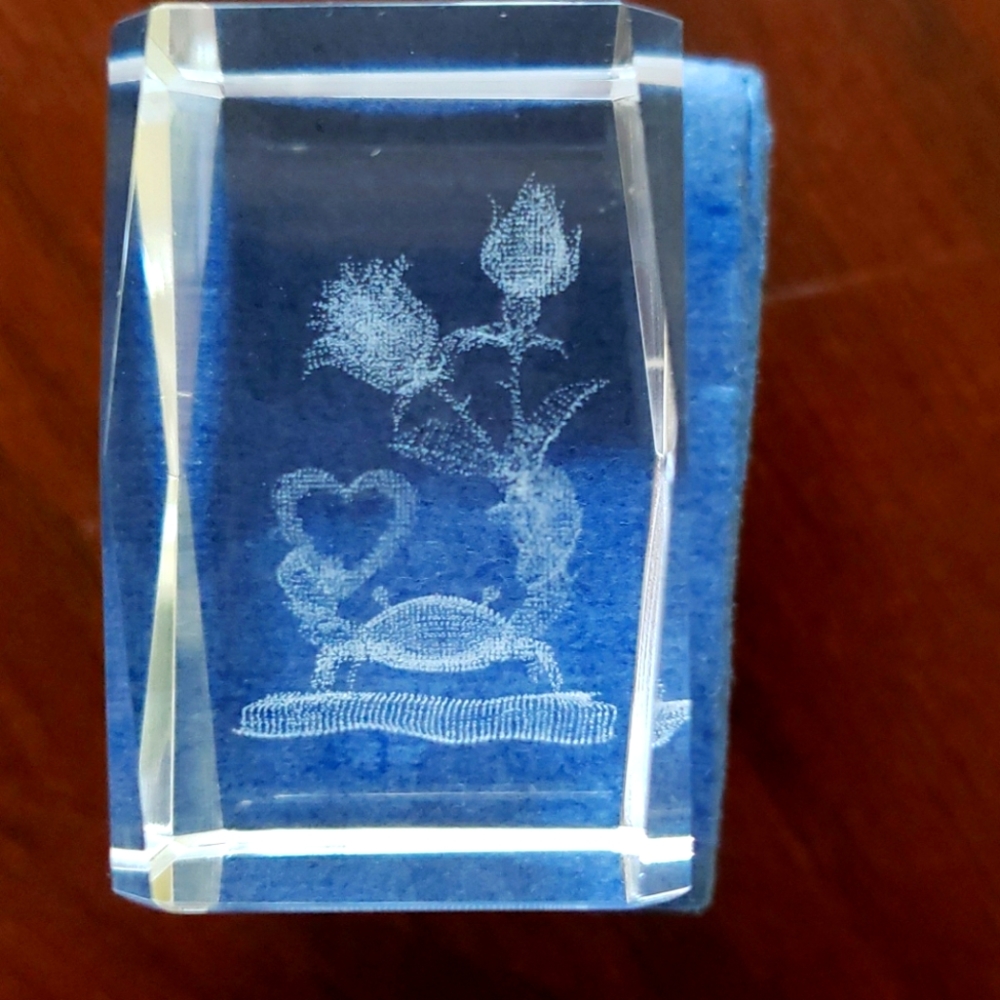 Glass etched flowers and heart